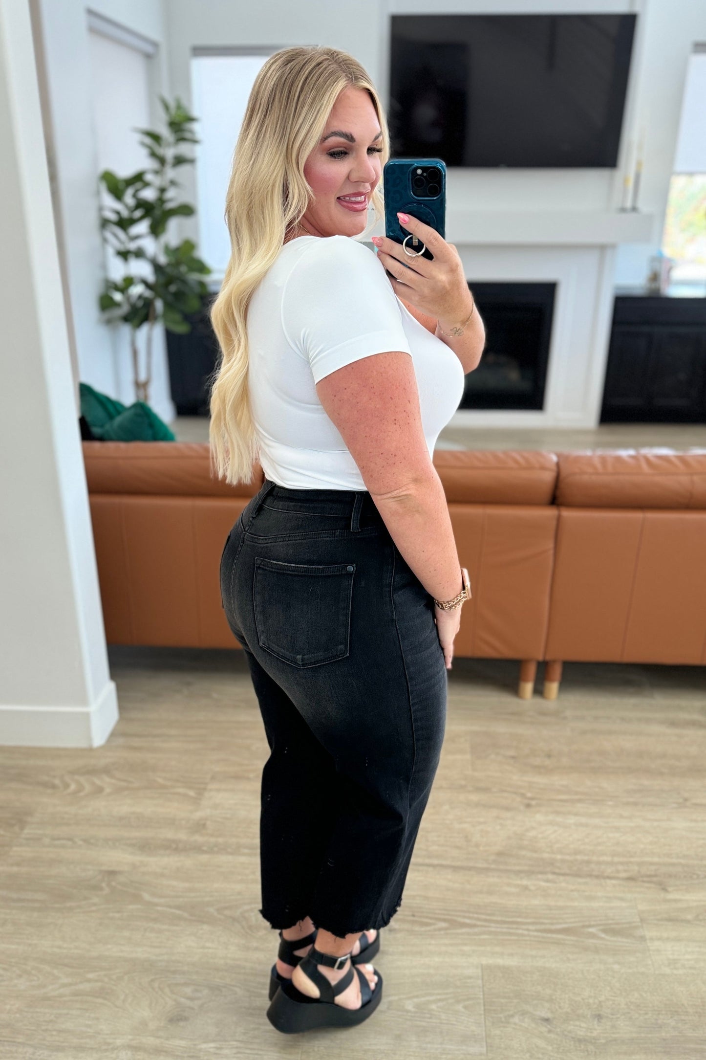 Judy Blue - Ryan High Rise Button Fly Wide Leg Crop Jeans