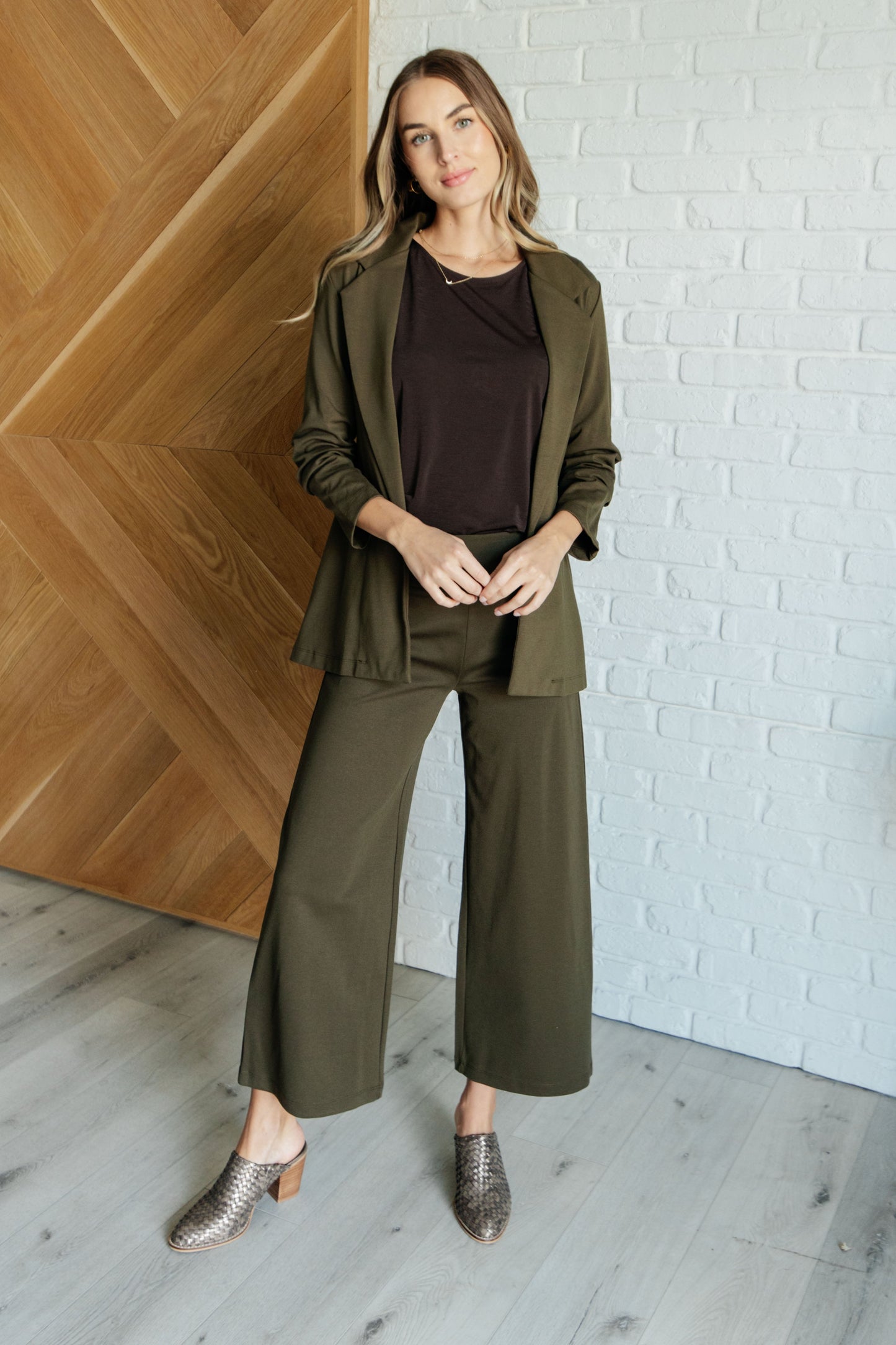 Wide Leg Crop Pants in Olive