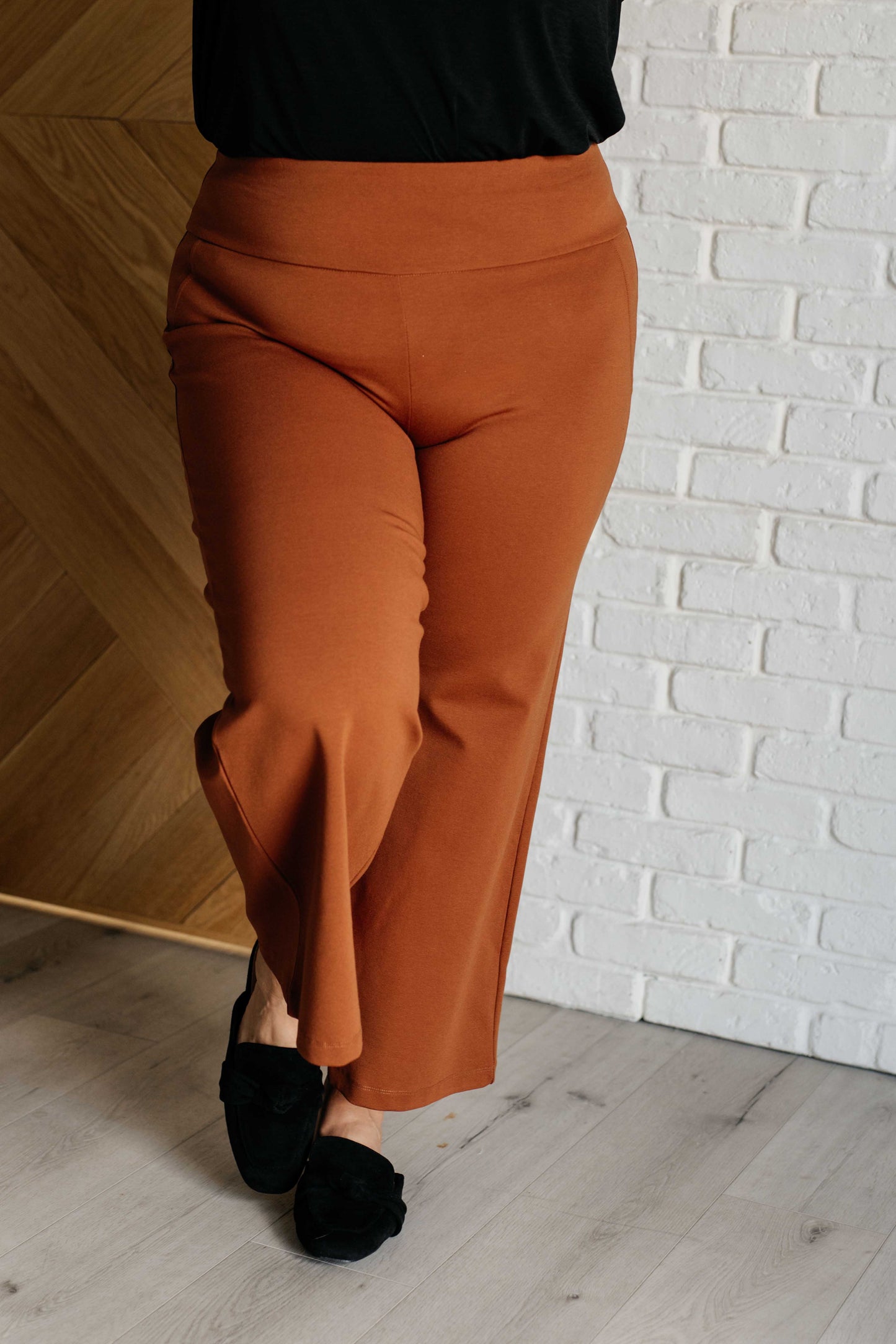 Wide Leg Crop Pants in Rust