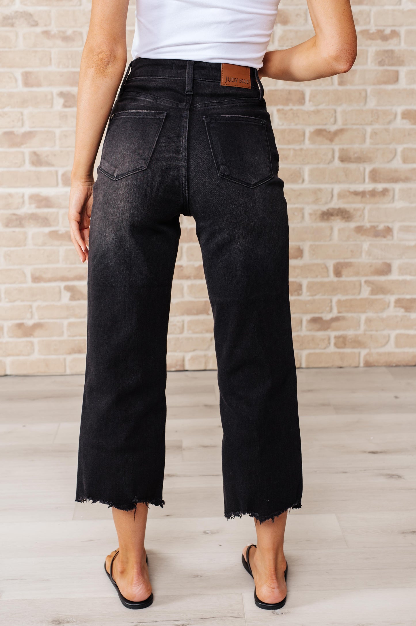 Judy Blue - Ryan High Rise Button Fly Wide Leg Crop Jeans