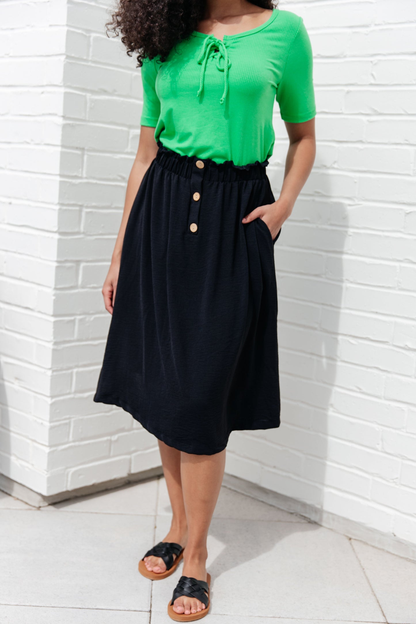 Mid-Length Skirt, 3-button skirt