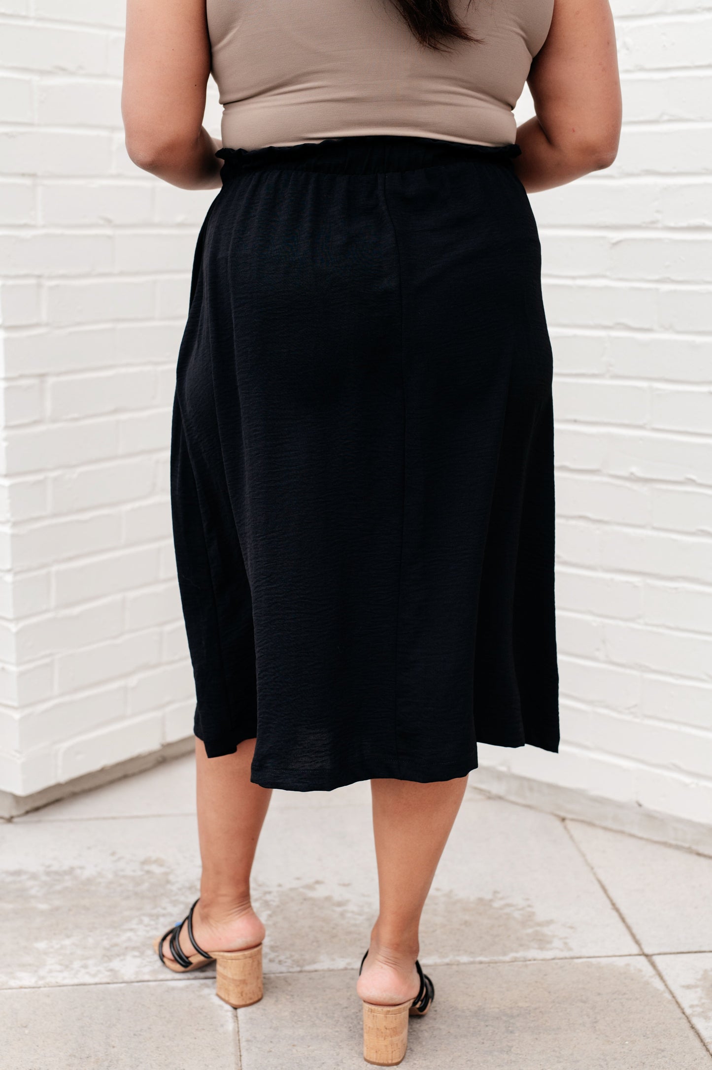 Mid-Length Skirt, 3-button skirt