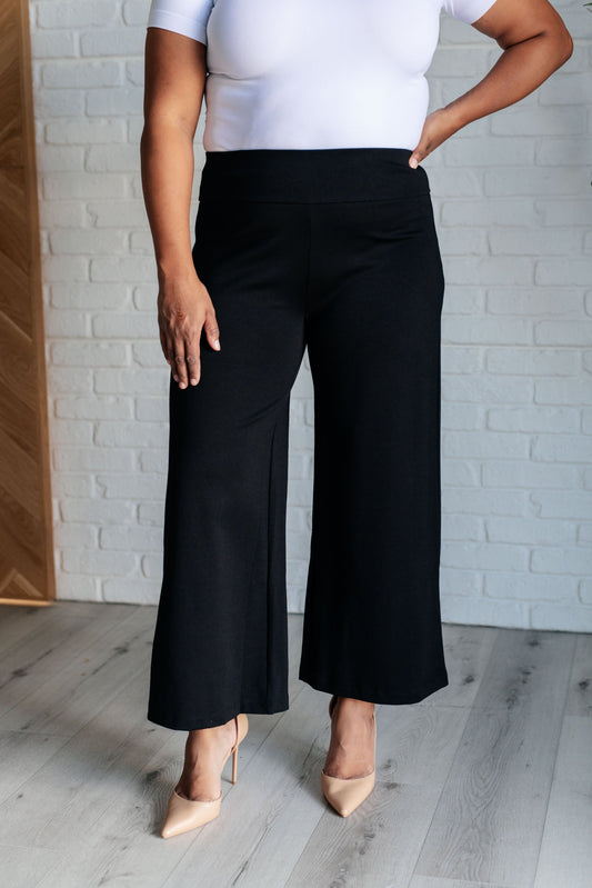 Wide Leg Crop Pants in Black