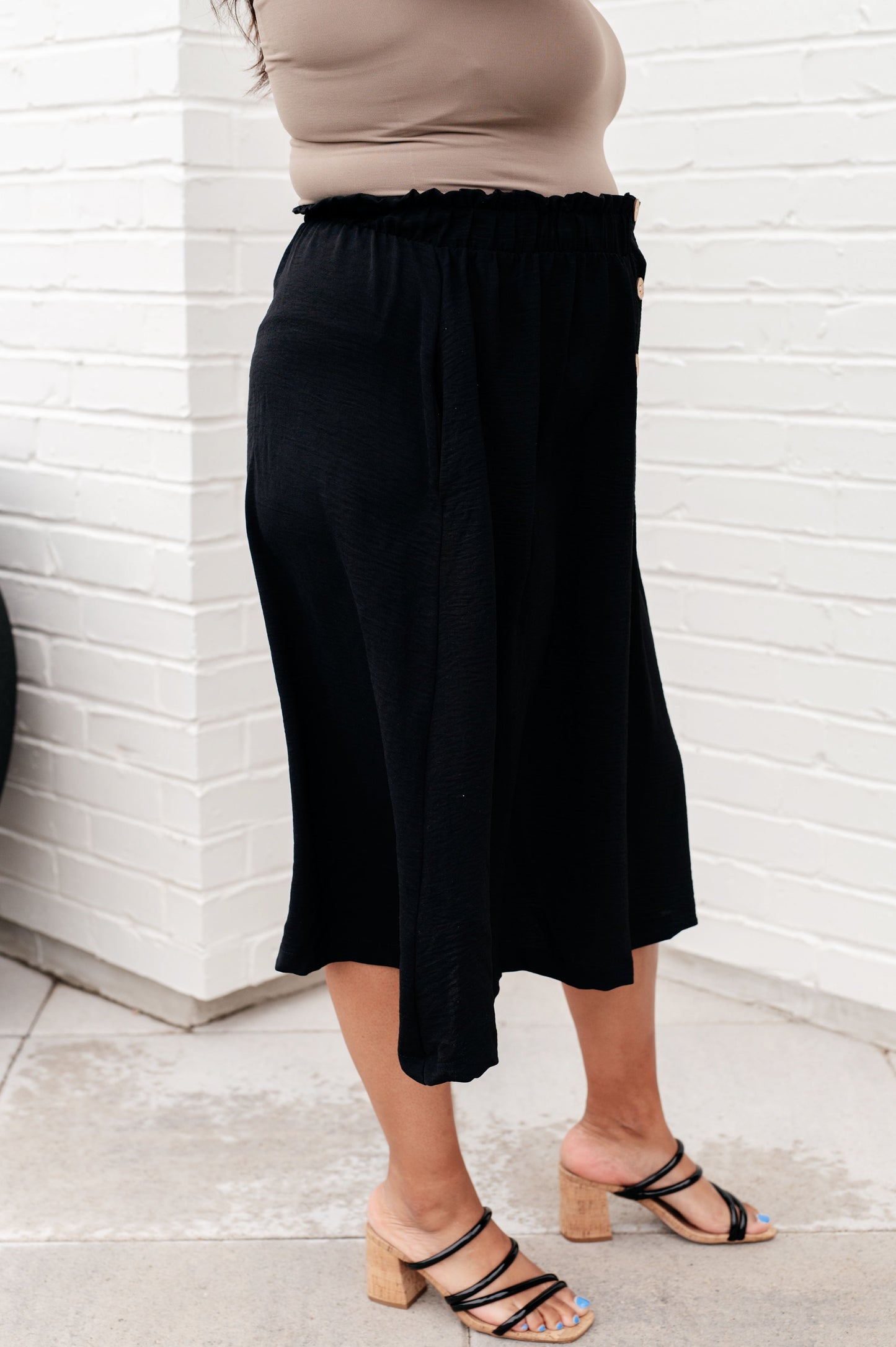 Mid-Length Skirt, 3-button skirt